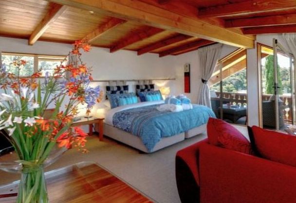 Premium room with elegant furnishings, soft tones and refined detailing